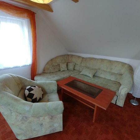 Podkrovi - Ubytovani Brdy Bohutín Extérieur photo